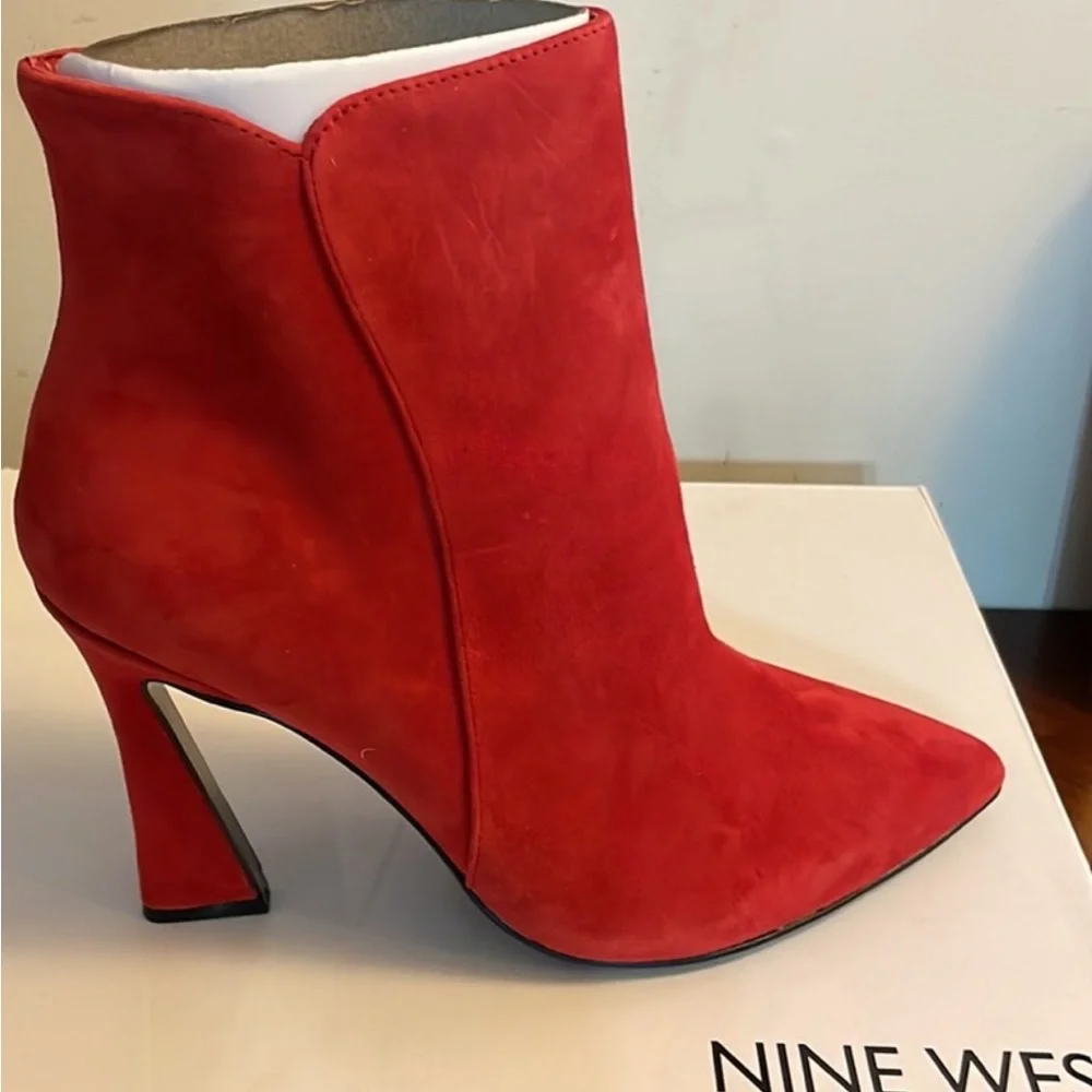 Nine West booties red - Picture 2 of 2